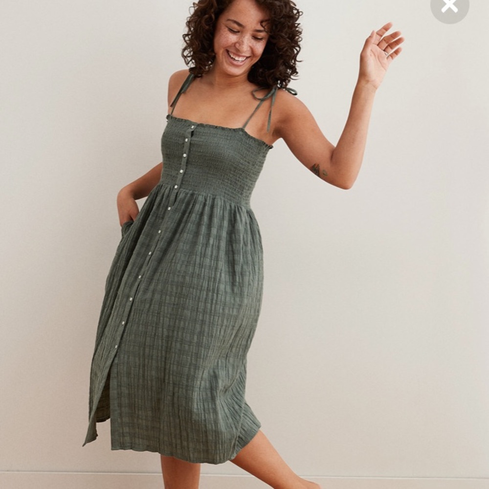 American Eagle olive green dress